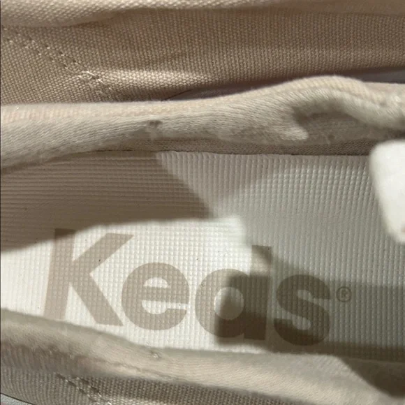 Keds Women's Beige Canvas Sneakers NWOT - Picture 3 of 6